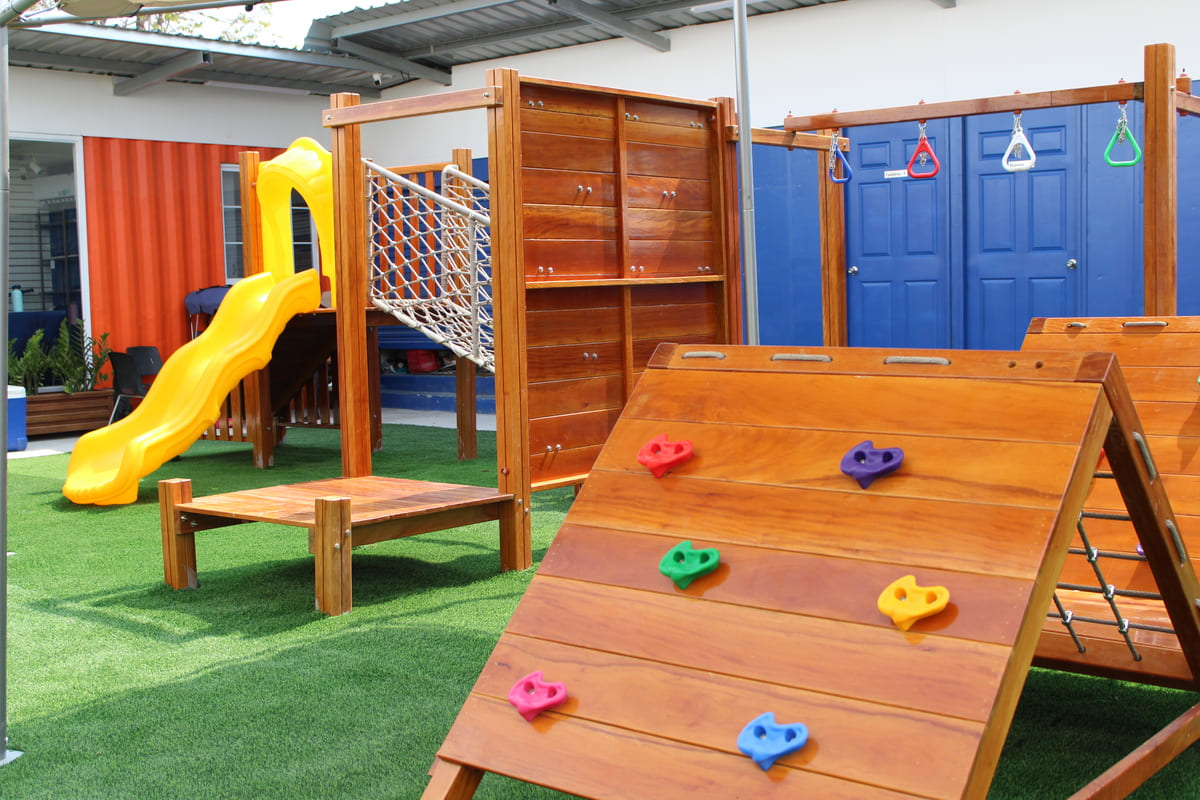 Infiniti Sport Center