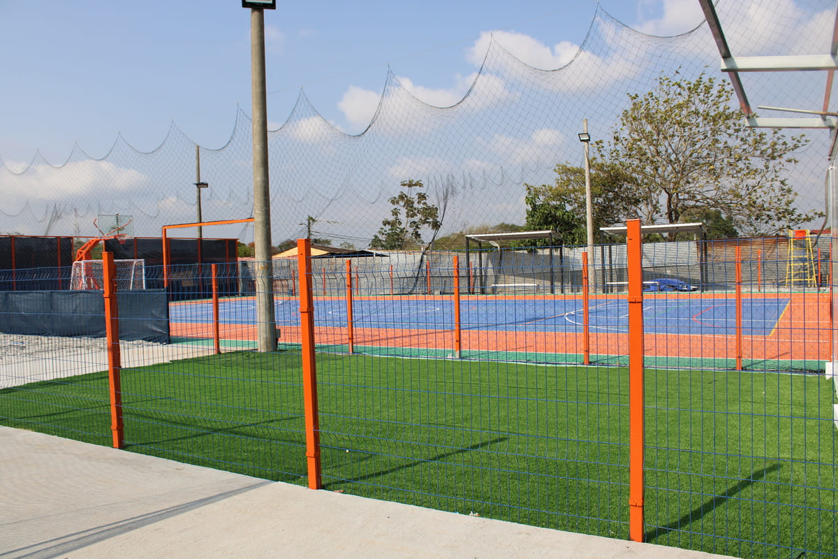 Infiniti Sport Center